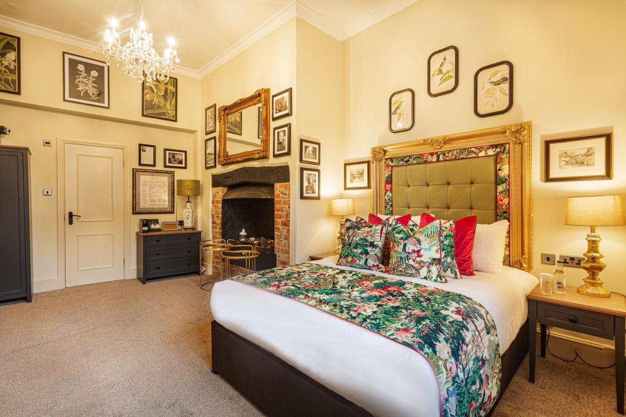 The George Hotel, Amesbury, Wiltshire Extérieur photo