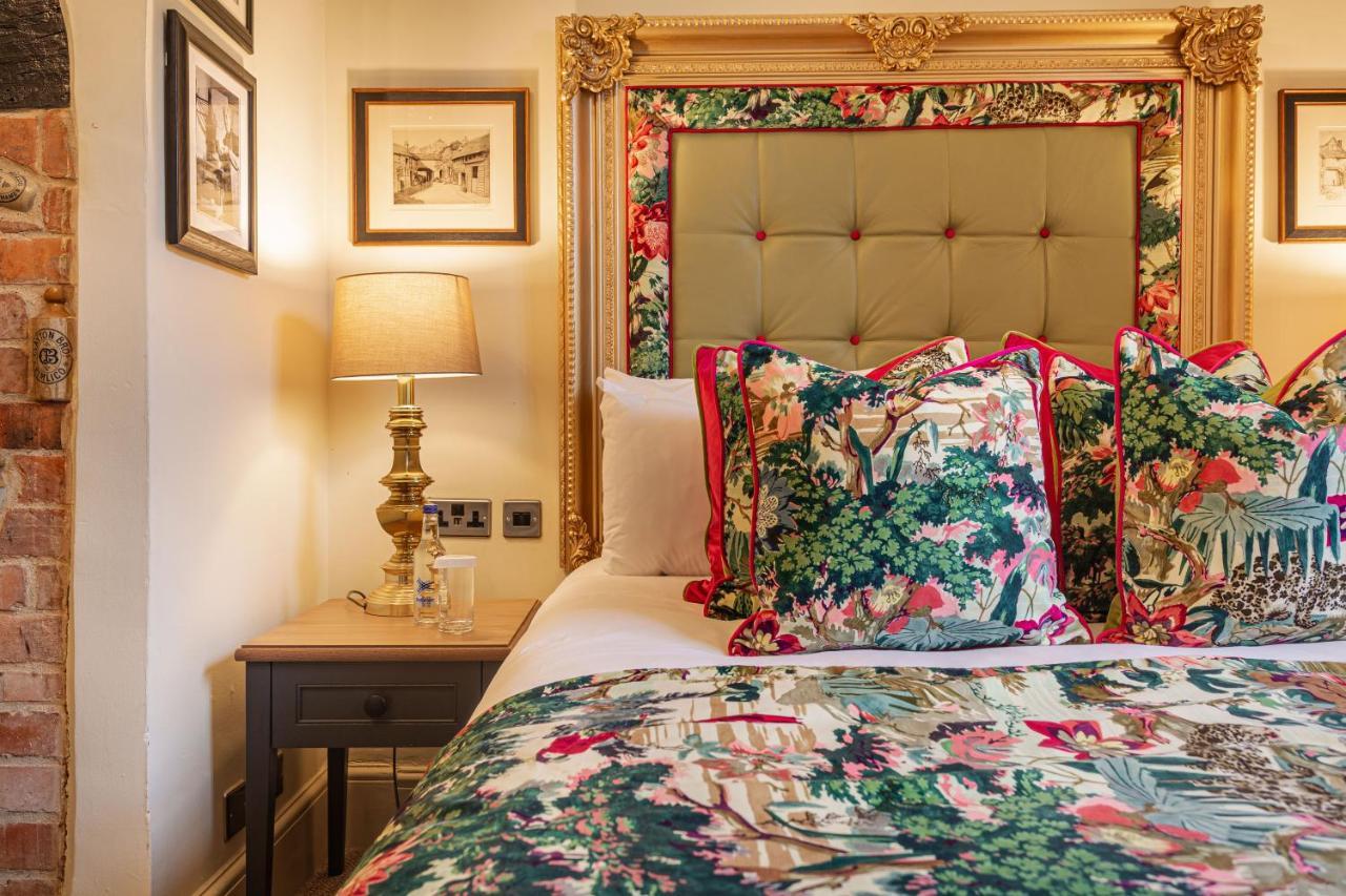 The George Hotel, Amesbury, Wiltshire Extérieur photo