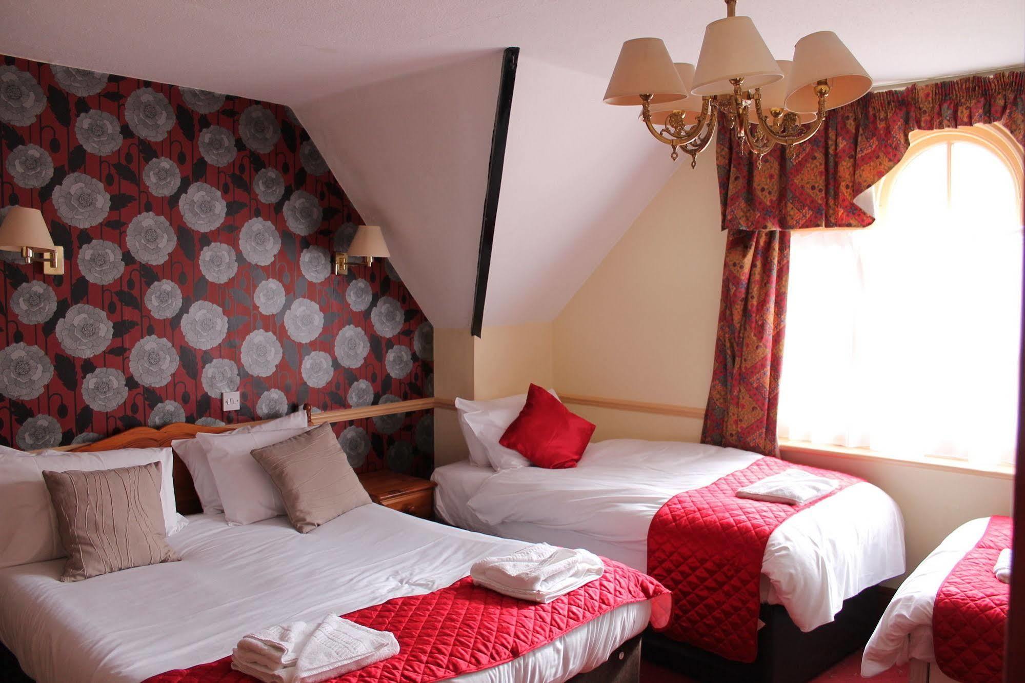 The George Hotel, Amesbury, Wiltshire Extérieur photo