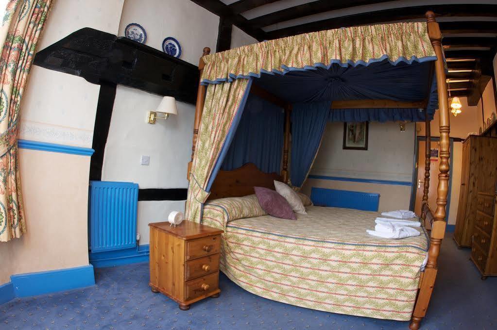 The George Hotel, Amesbury, Wiltshire Extérieur photo
